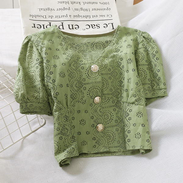 Cămașă elegantă de damă cu decolteu în V și nasturi în alb și verde