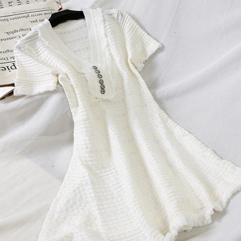 Rochie de dama cu maneci scurte si nasturi alb-negru