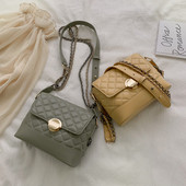 Geanta de dama din piele cu inchidere metalica