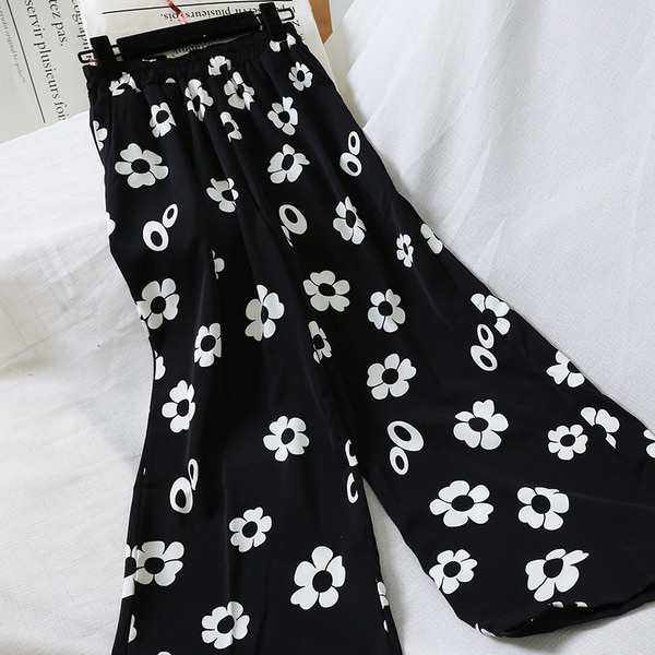 Pantaloni de dama la moda cu motive florale in mai multe culori