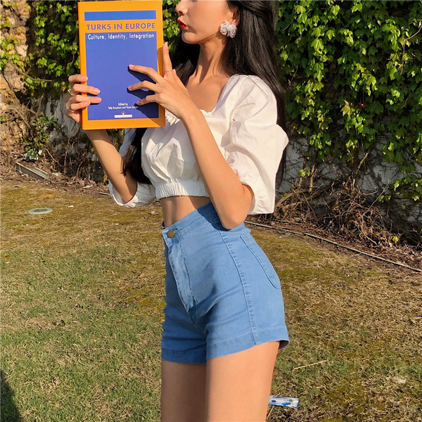 Pantaloni scurți moderni de damă cu talie înaltă în două culori