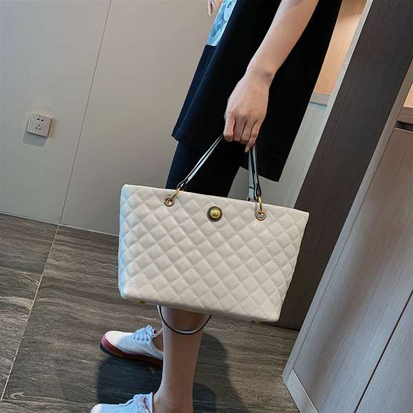 Geanta de dama din piele ecologica in trei culori