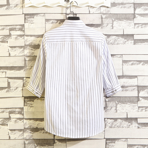 Cămașă modernă pentru bărbați în patru culori cu aplicație