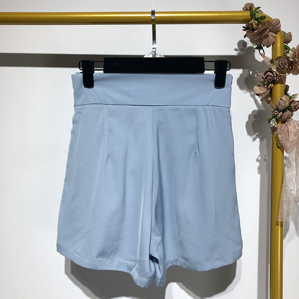 Pantaloni scurți de damă cu legături în talie în două culori