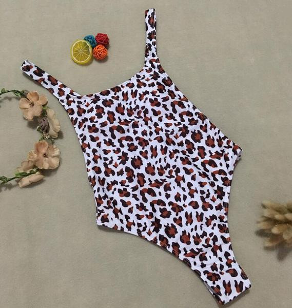 Costum de baie actual cu model leopard - două modele