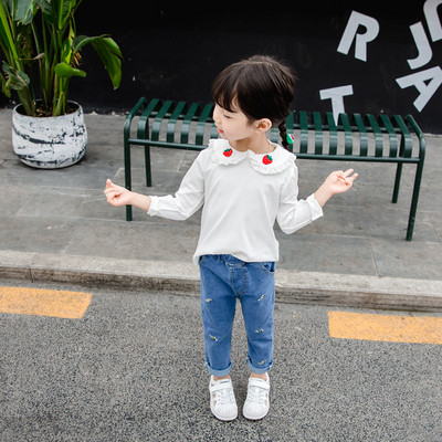 Bluza moderna pentru copii alb cu broderie pentru fete