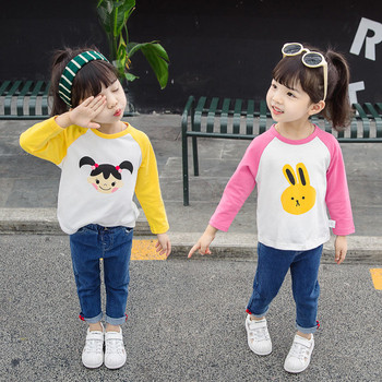 Детска блуза в два цвята с различни апликации за момичета