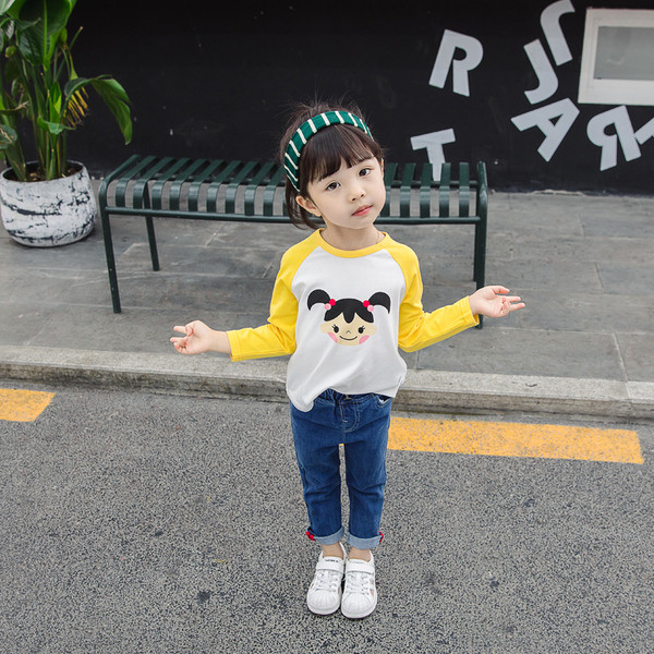 Bluza pentru copii in doua culori cu aplicatii diferite pentru fete