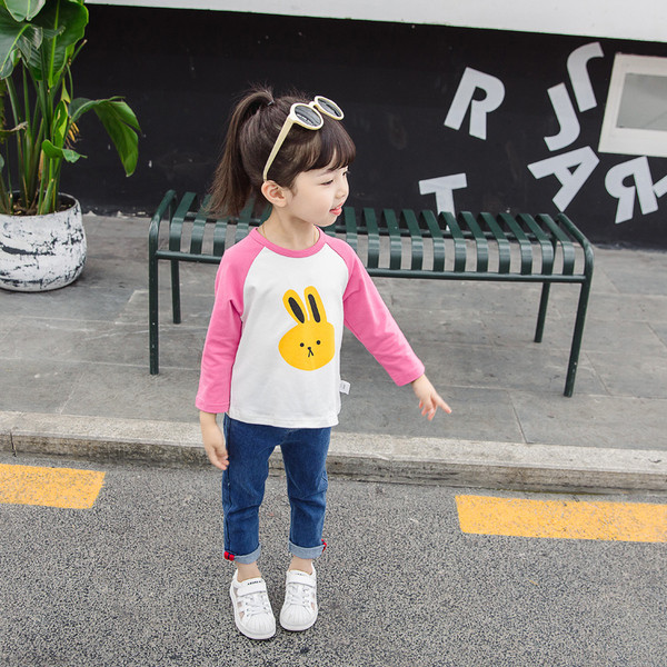 Bluza pentru copii in doua culori cu aplicatii diferite pentru fete