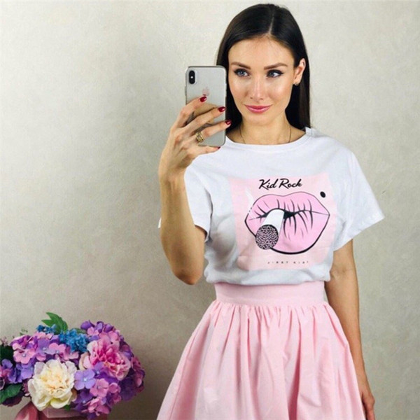 Tricou dama model nou cu aplicatie si decolteu O