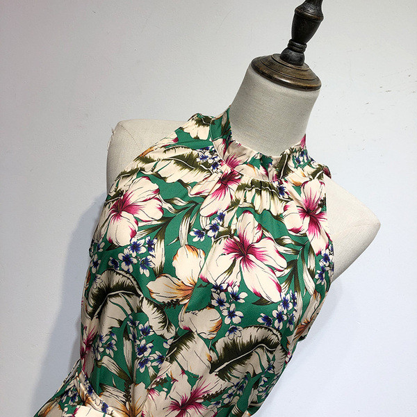 Salopetă lungă de damă, fără mâneci, cu model floral