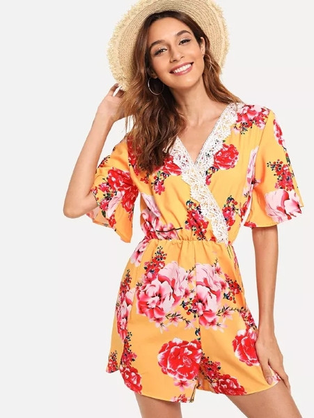 Γυναικεία ολόσωμη φόρμα Γ με V-λαιμό και δαντέλα