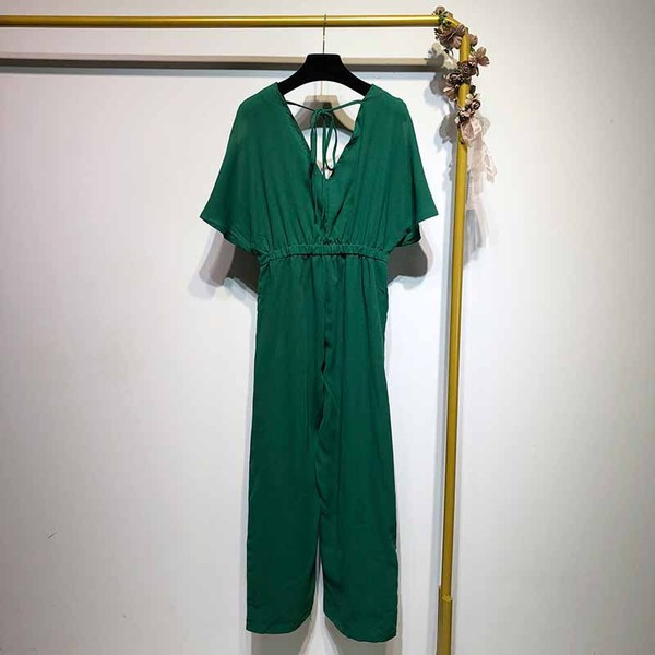 Γυναικε`ια ολόσωμη φόρμα σε  πράσινο χρώμα