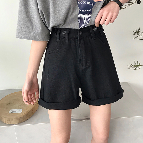 Pantaloni scurți casual de damă în trei culori