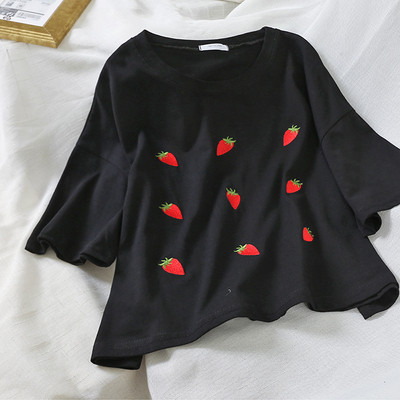 Bluză de damă modernă cu broderie în negru, alb și verde