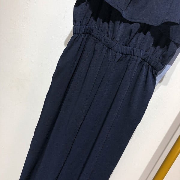 Γυναικεία ολόσωμη φόρμα με τετράγωνο λαιμό και ιμάντες ώμου