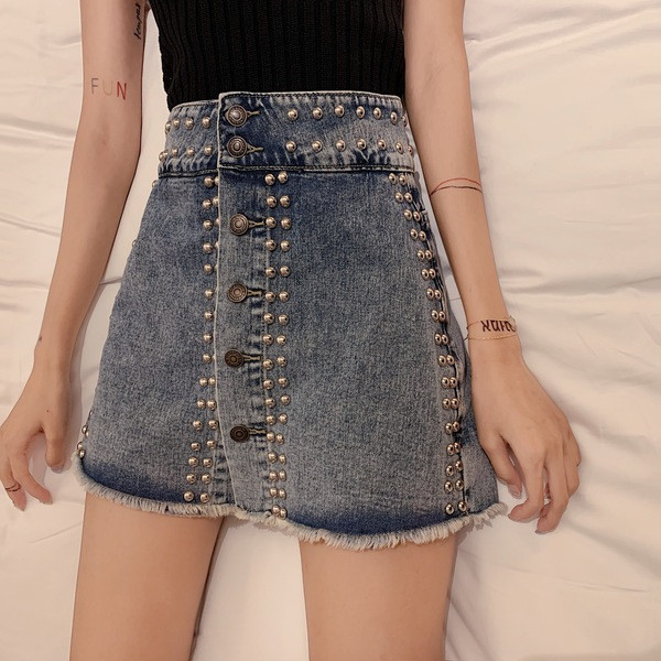 Fusta cu talie inalta si ochiuri