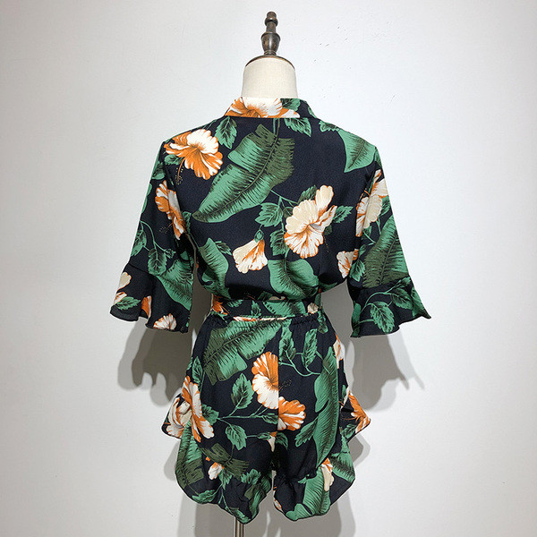 Γυναικεία ολόσωμη φόρμα με μανίκια 