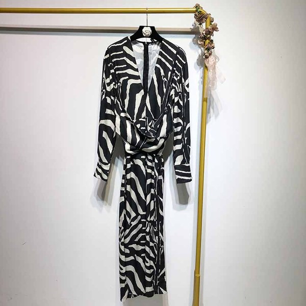 Γυναικεία ολόσωμη φόρμα με μακρύ μανίκι 