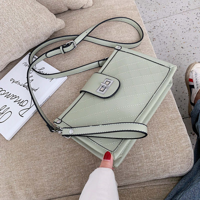 Geanta de dama moderna cu inchidere metalica in mai multe culori