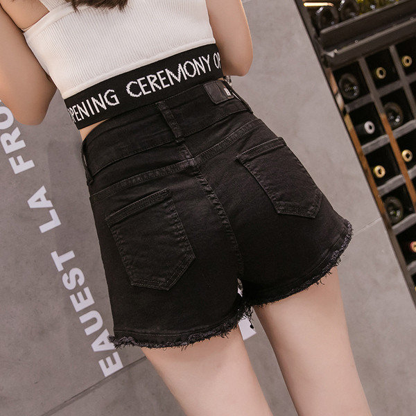 Blugi de dama actuali in alb si negru cu nasturi