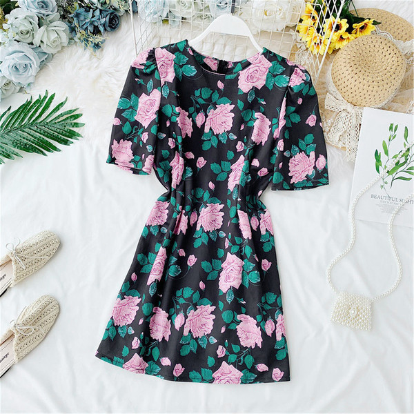 Rochie moderna de dama in negru cu model floral