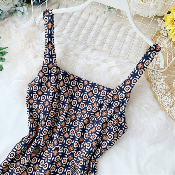 Salopeta de dama colorata cu nasturi si bretele subtiri