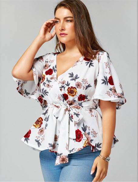 Bluza de dama marime mare cu model floral in alb
