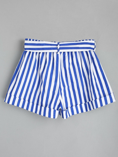 Pantaloni scurți de damă în dungi cu talie elastică