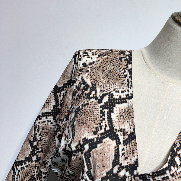 Γυναικεία ολόσωμη φόρμαμε ζωική εκτύπωση