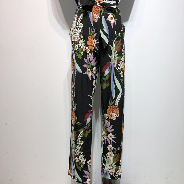 Salopetă lungă casual cu model floral