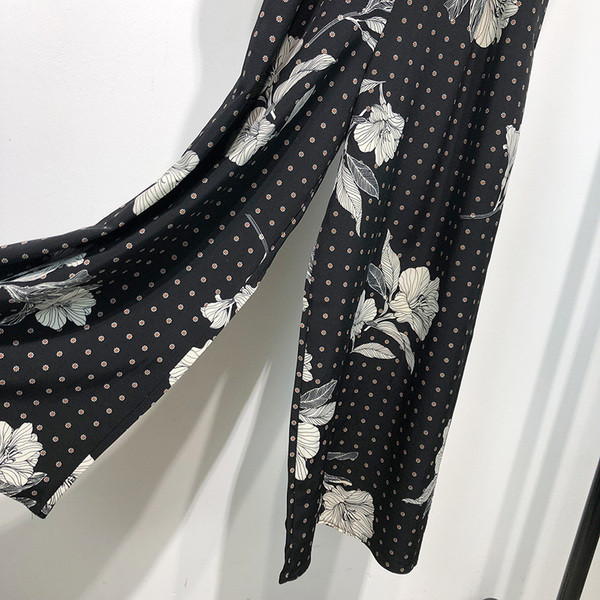 Casual Γυναικεία ολόσωμη φόρμα  με κλασικό κολάρο και μικρά φαρδιά μανίκια