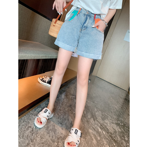 Pantaloni scurți casual de damă cu talie înaltă