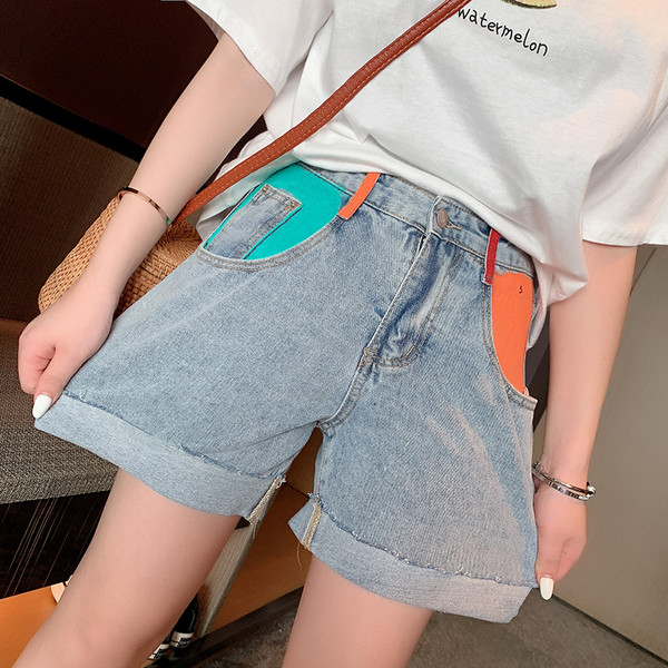 Pantaloni scurți casual de damă cu talie înaltă