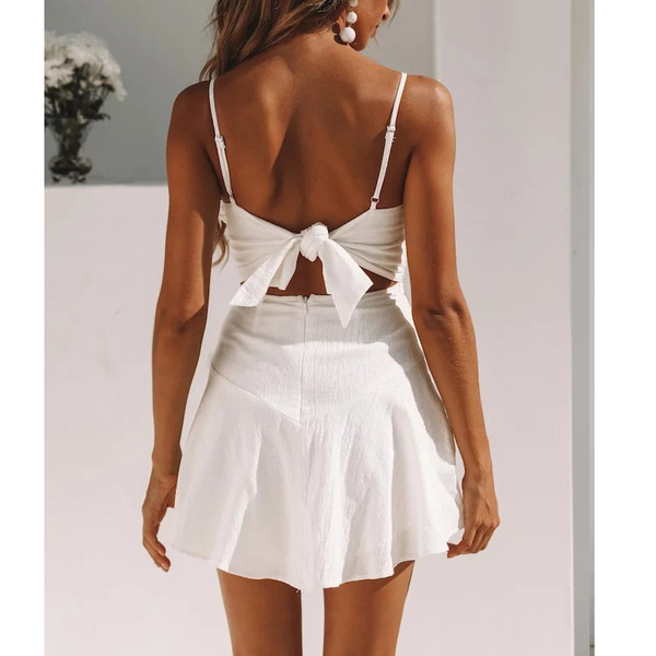 Rochie de dama decupata cu decolteu in V in verde, rosu si alb