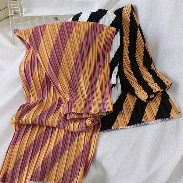 Pantaloni de dama plisati cu talie inalta in trei culori