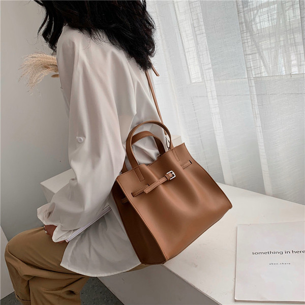 Geanta de dama eleganta din piele ecologica in patru culori