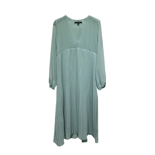 Rochie de damă lungă și largă cu mâneci lungi