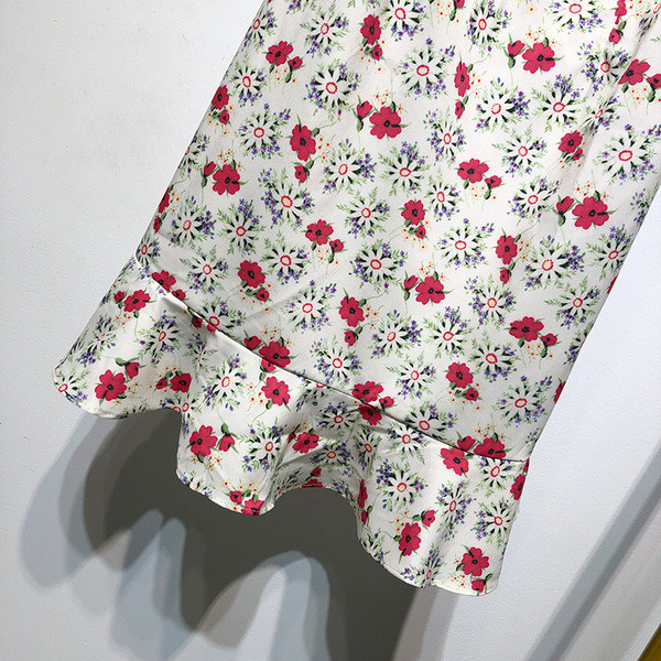 Rochie scurta cu bretele subtiri cu model floral