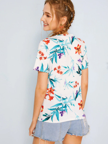 Tricou dama cu model floral si maneci scurte