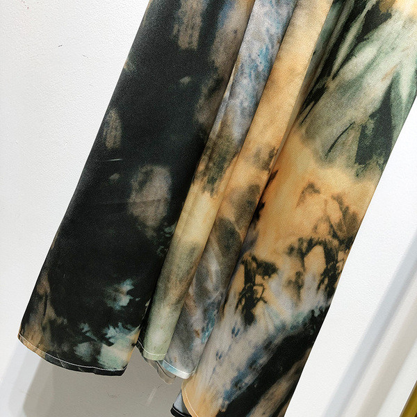 Rochie lunga cu bretele subtiri si spatele gol