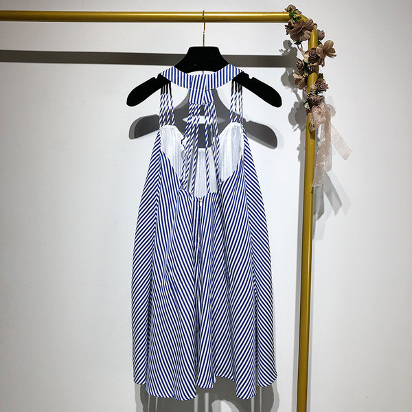 Широка раирана рокля с презрамки