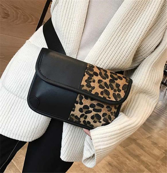 Geanta de dama actuala cu motive animale in doua culori