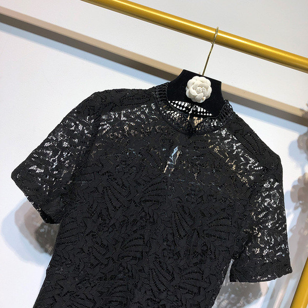 Rochie neagra din dantela cu maneca scurta