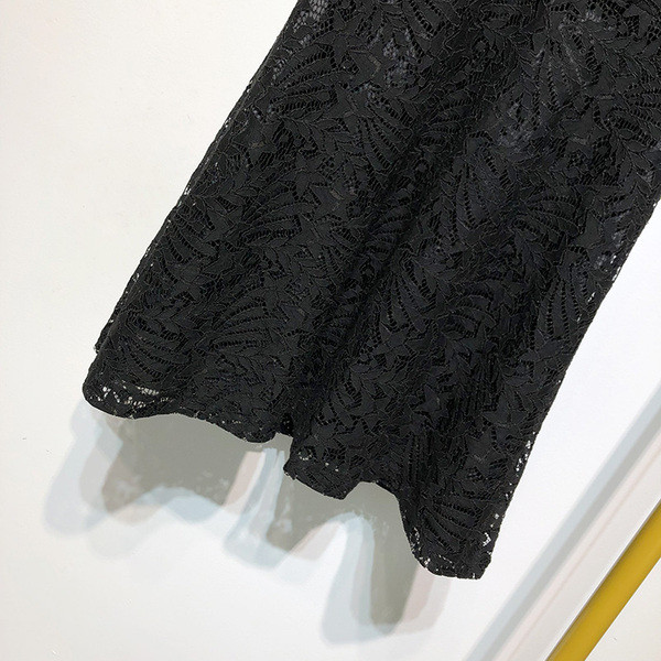 Rochie neagra din dantela cu maneca scurta