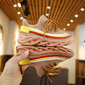 Model nou de adidași pentru copii pentru băieți - în trei culori