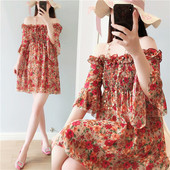 Rochie de dama actuala cu umerii goi cu model floral