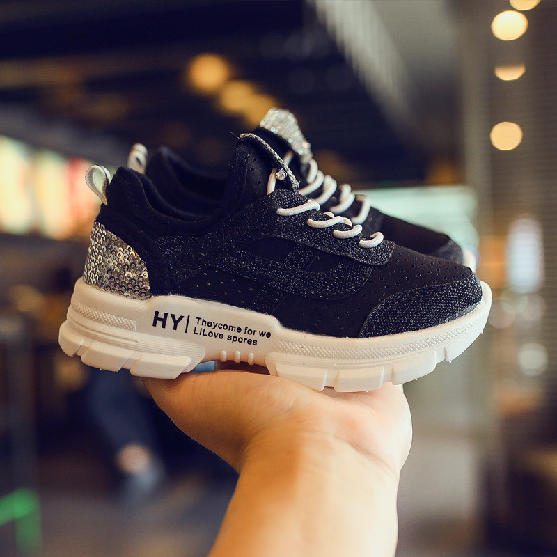 Adidași moderni pentru copii pentru fete în negru, roz și alb