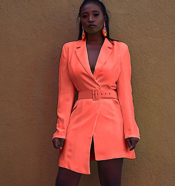 Geaca de dama moderna model asimetric cu curea in galben si roz