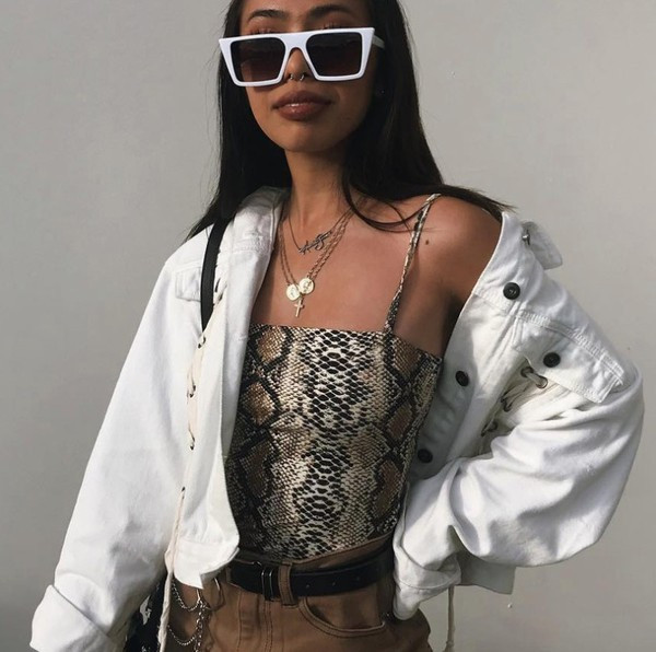 Corp de dama actual cu bretele subtiri si model animal